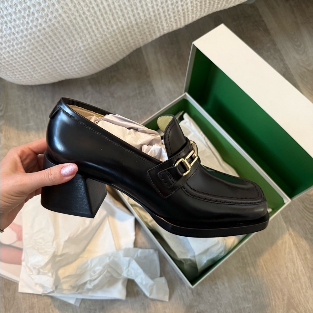 LABUCQ Kitty Extra Black Gold Loafers